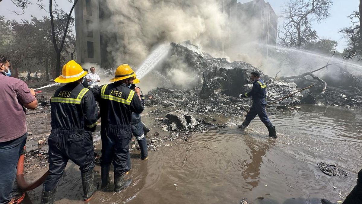 Eks Pejabat Tinggi India Ikut Jadi Korban Tewas Pesawat Jatuh di Ahmedabad